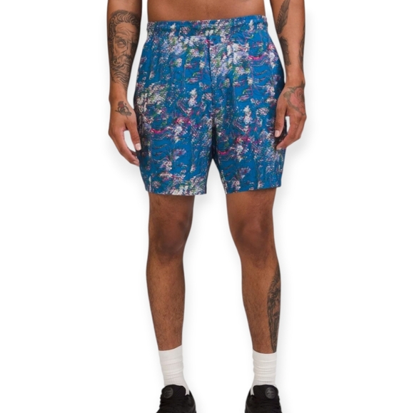 Lululemon Men's Pace Breaker Shorts 7" Blue Floral Size XL - Picture 1 of 16